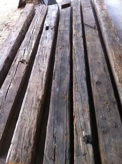 5reclaimed-wood-beams