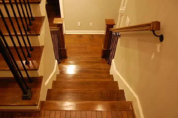 hickory-steps-to-floor